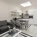 Aurora Luxury Suites