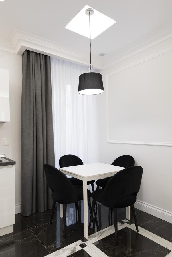 Aurora Luxury Suites Apartment *